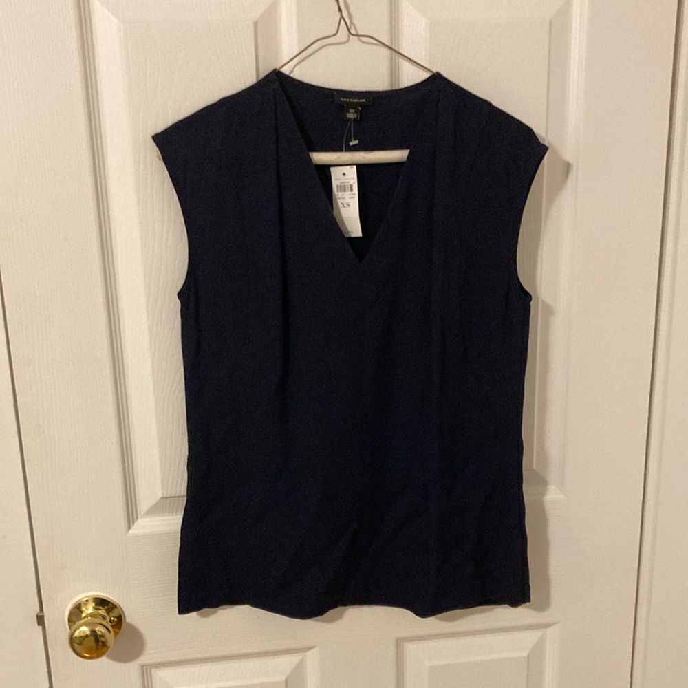 Navy Blue Sleeve Sleeveless Top